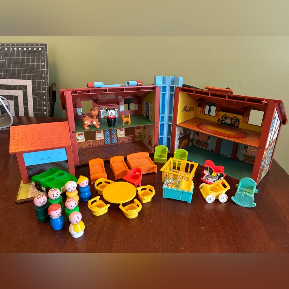 VTG Fisher-Price Little People Tudor house
